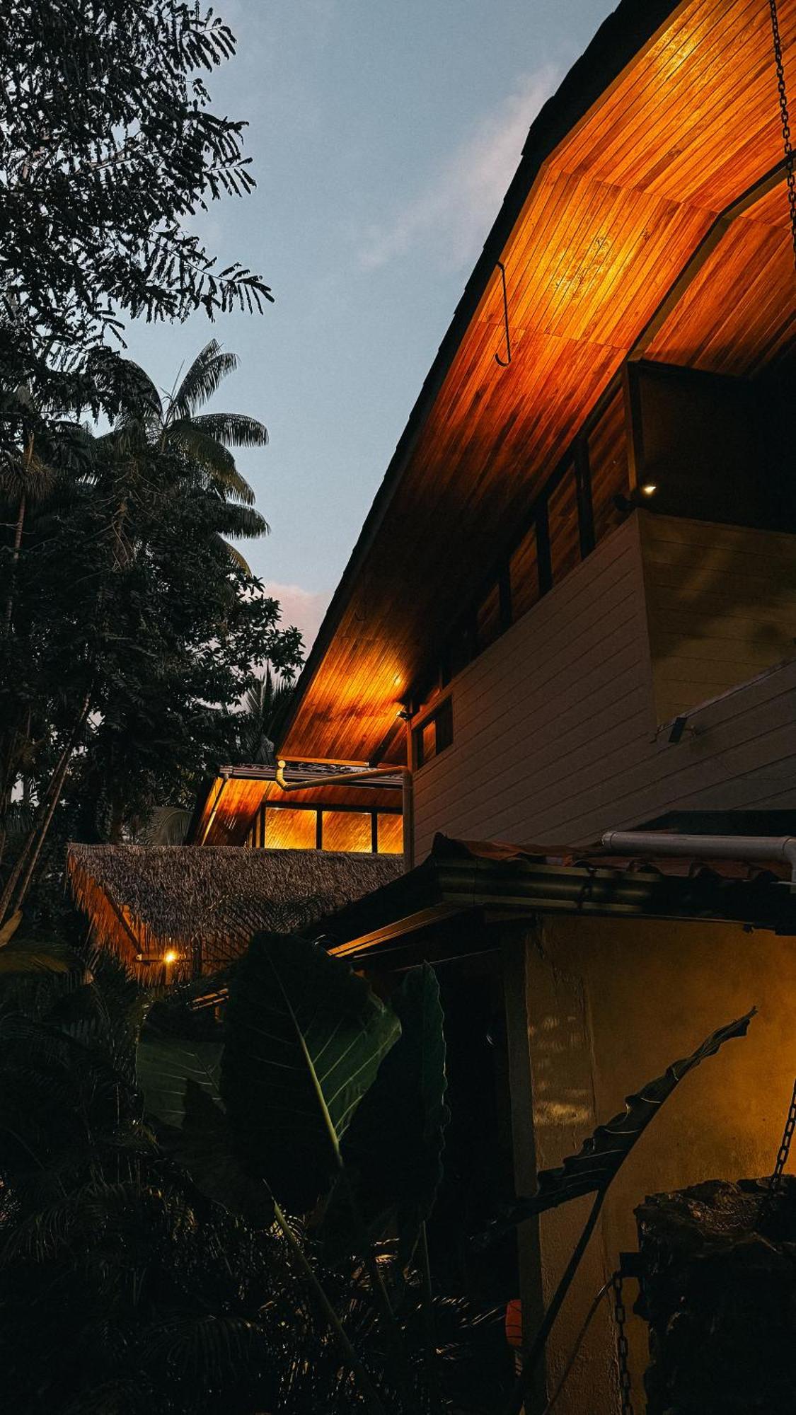 Conga Boutique Hotel Puerto Viejo de Talamanca 外观 照片